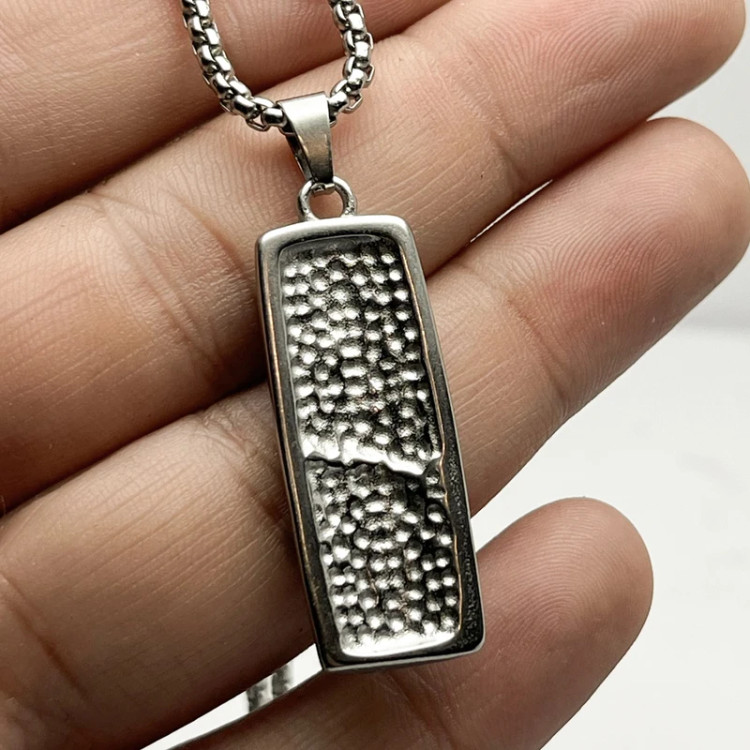 گردنبند منشور کوروش